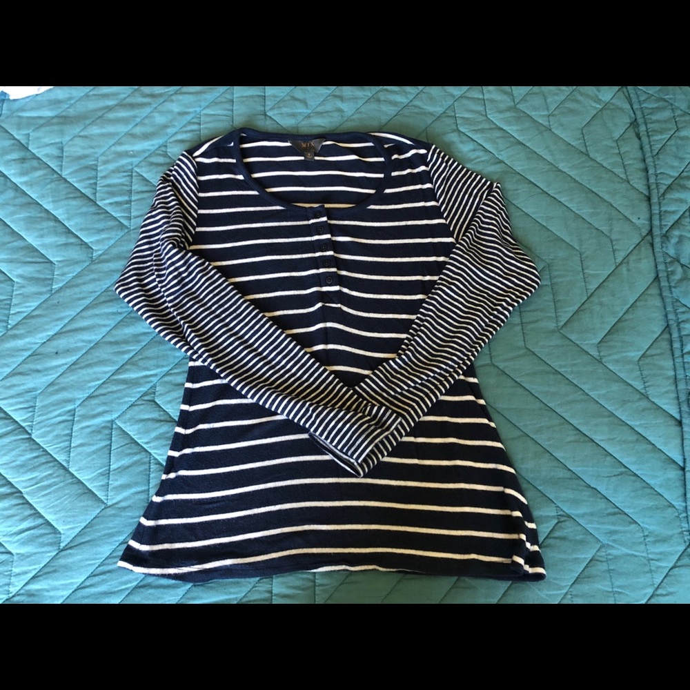 41 Hawthorn navy striped button down crew neck.